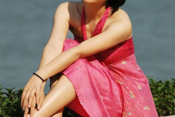 武汉街头，茶艺美女风情万种