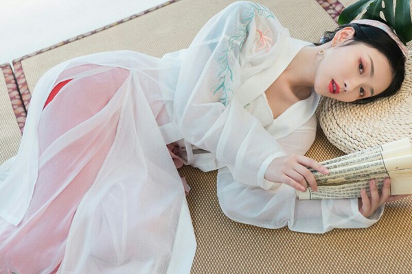 “武汉特色，轻松直肠按摩，养生新体验！”